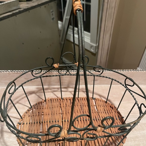 Decorative Display Fruit Kitchen Basket - Picture 2 of 8